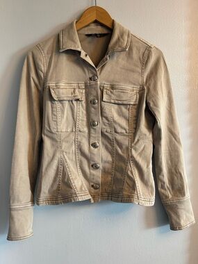WHBM Tan Stretch Denim Trucker‎ Jacket Ornate Buttons Fitted XS